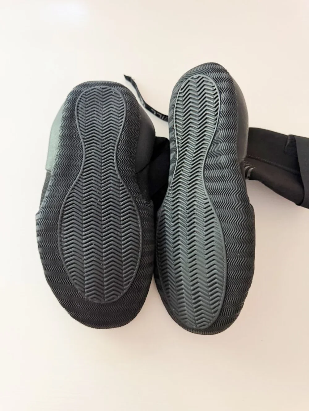 O’Neill 3mm Wetsuit Booties • Youth Size 6